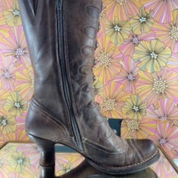 Neosens Leather Zip up Boots - Picture 4 of 16